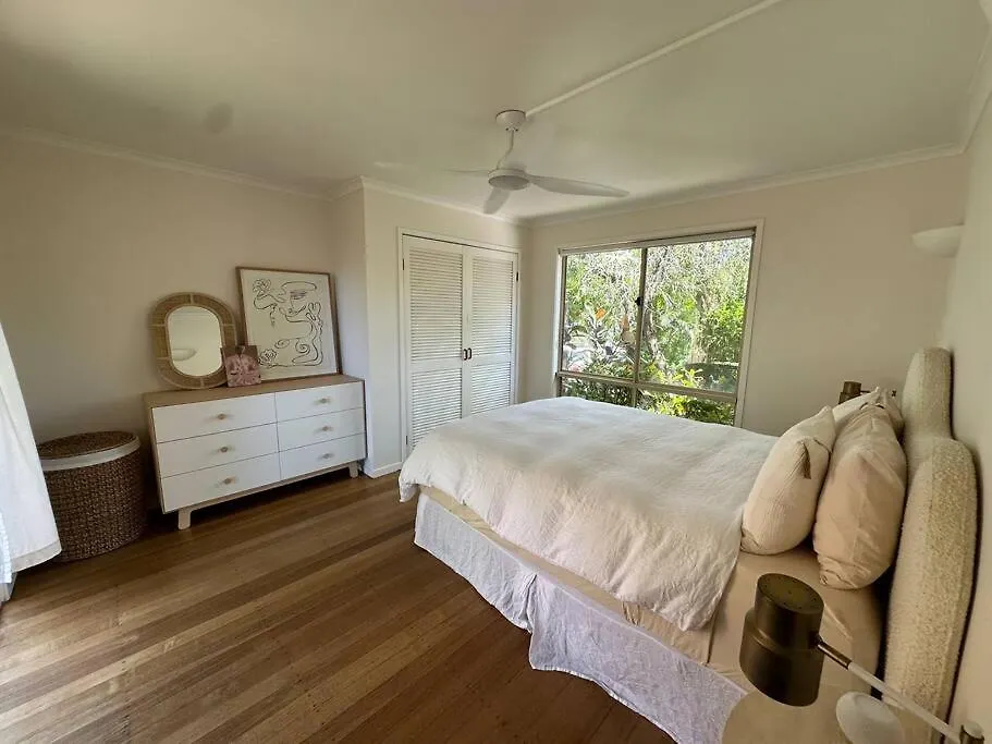 The Tree House Byron Bay Villa 0*,  Australië